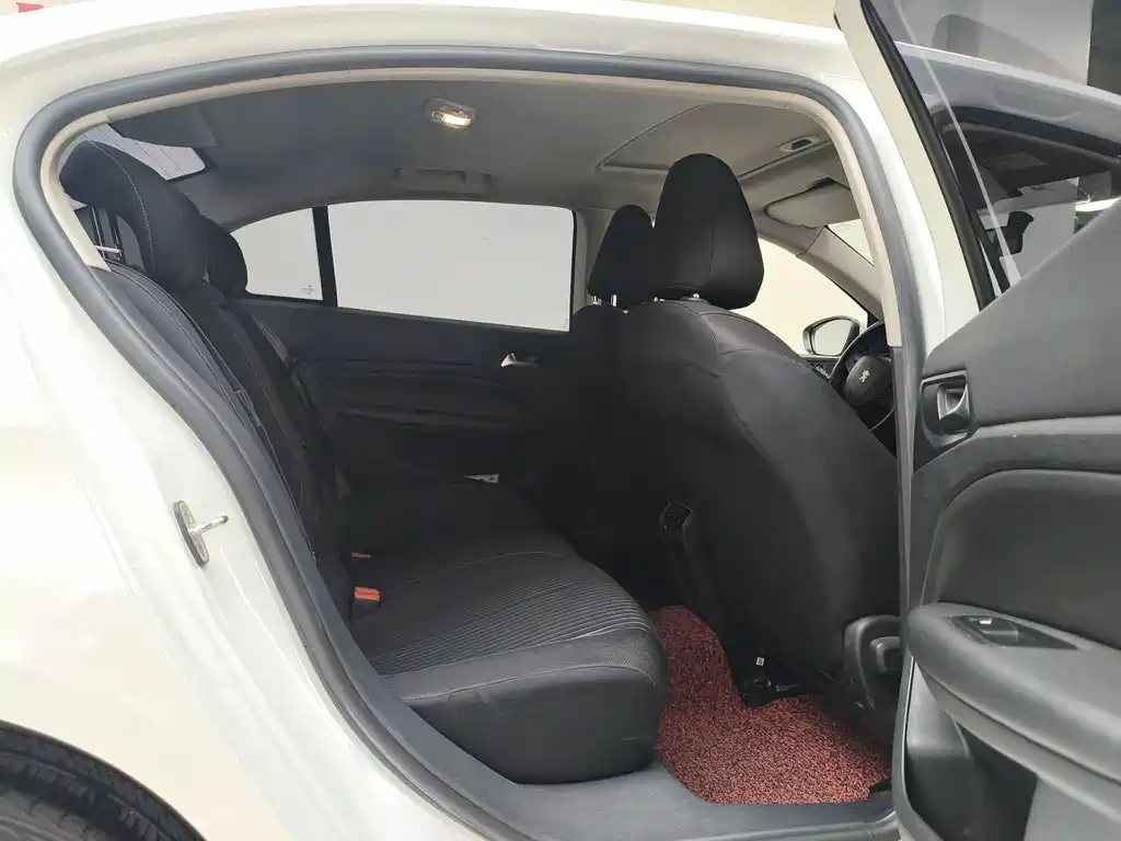 Peugeot 408 2018 350THP Automatic Deluxe Edition купить на сайте DeffCars