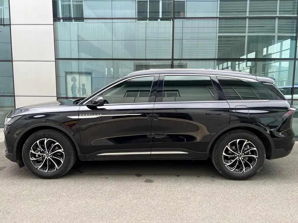 Voyager 2023 2.0T four-wheel drive exclusive edition купить на сайте DeffCars