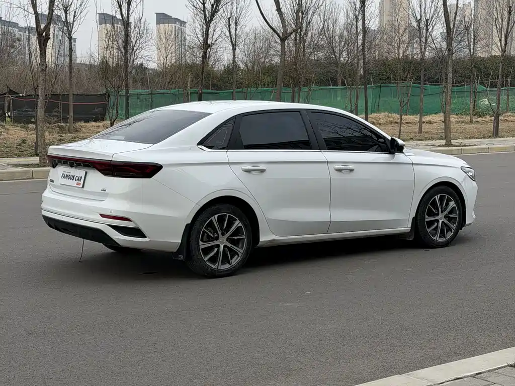Emgrand 2022 4th generation 1.5L CVT premium model купить на сайте DeffCars