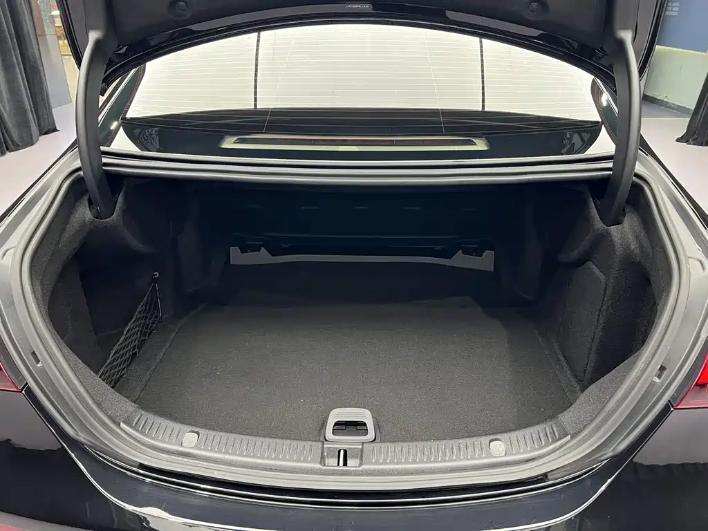 Mercedes-Benz E-Class 2021 E 300 L Premium Model купить на сайте DeffCars
