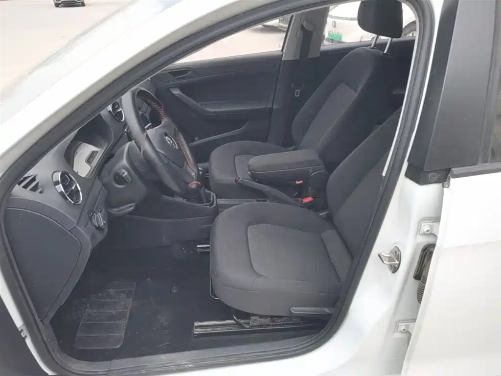 Jetta 2019 Dream Edition 1.4L Manual Fashion купить на сайте DeffCars