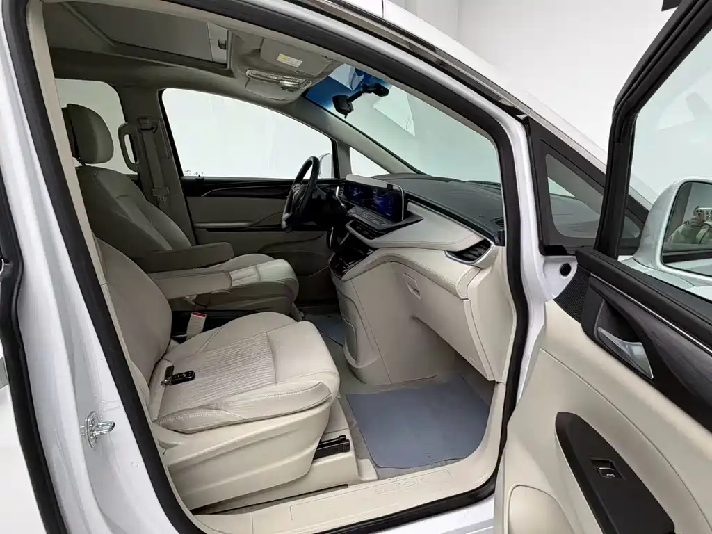 Buick GL8 2023 ES Lu Zun Comfort Type купить на сайте DeffCars
