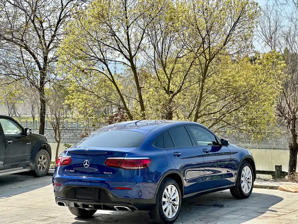 Mercedes-Benz GLC Coupe 2020 GLC 260 4MATIC Coupe SUV купить на сайте DeffCars