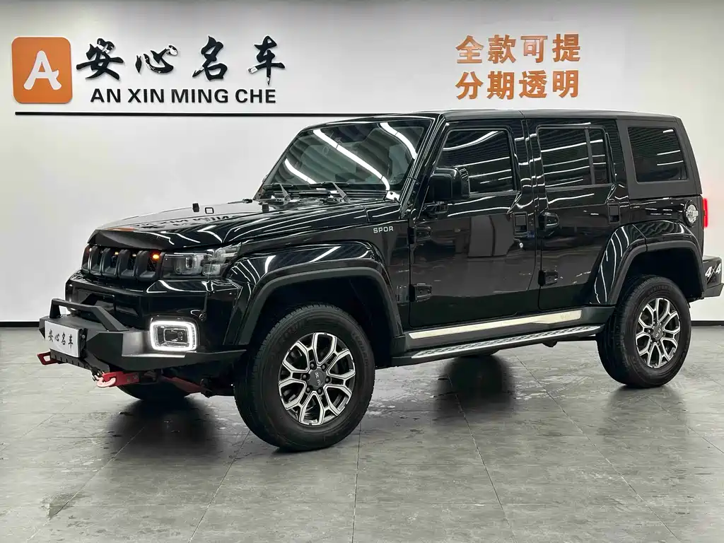 Beijing off-road BJ40 2020 2.0T automatic four-wheel drive city hunter version knight type купить на сайте DeffCars