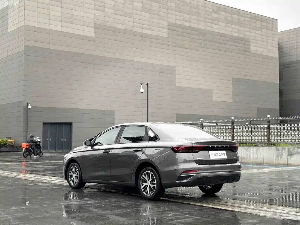 Emgrand 2022 4th generation 1.5L manual luxury model купить на сайте DeffCars