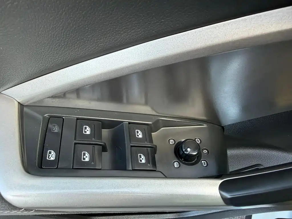 Audi Q3 2022 35 TFSI Fashionable and Dynamic купить на сайте DeffCars