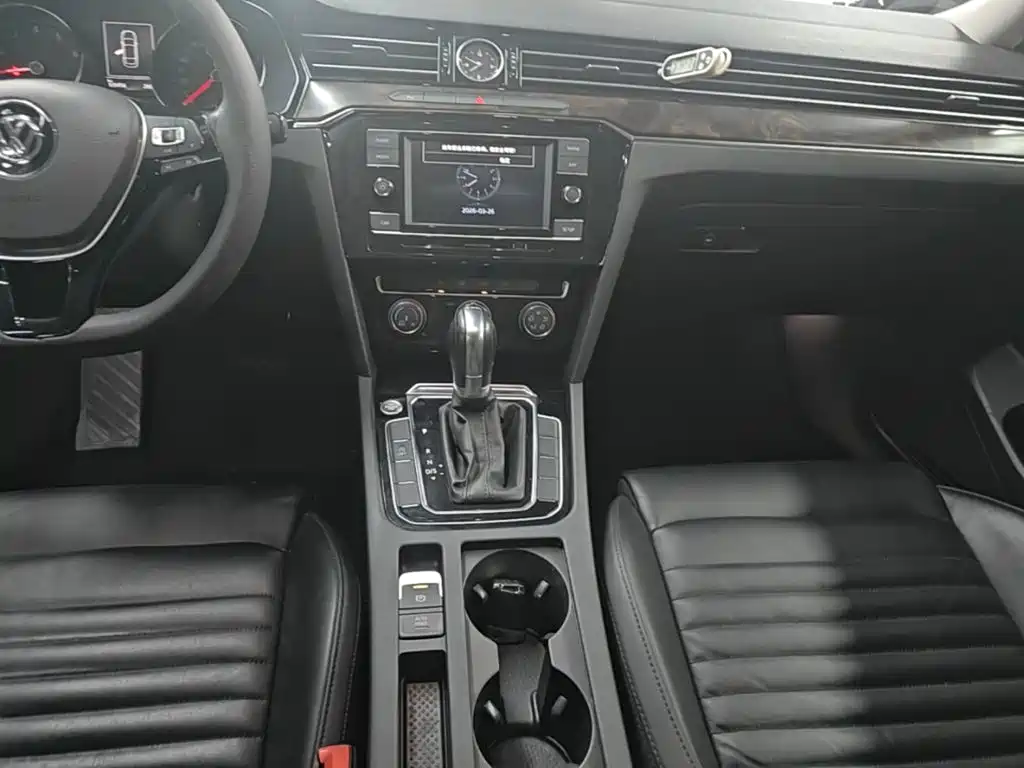 MAGOTAN 2019 330TSI DSG leading model National VI купить на сайте DeffCars
