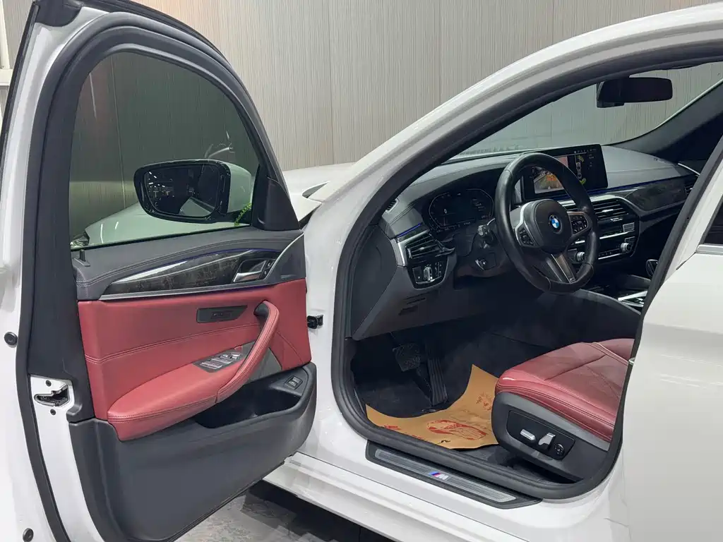 BMW 5 Series 2022 525Li M Sports Package купить на сайте DeffCars