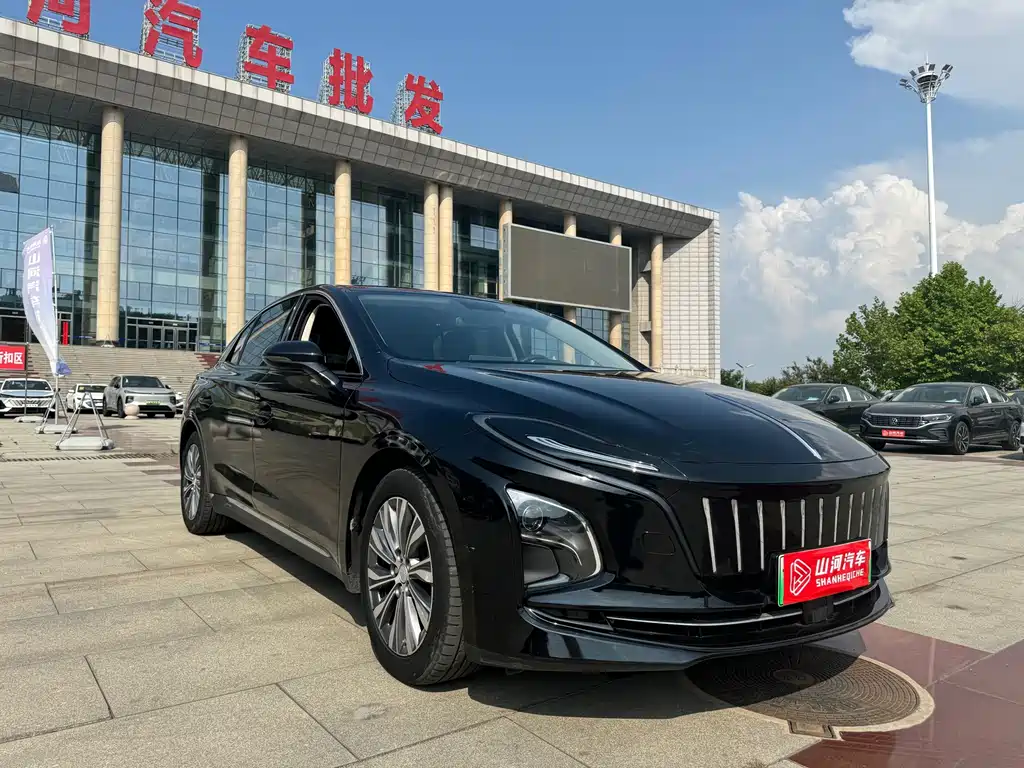 Red Flag Hongqi E-QM5 2022 431km Charging Fun Edition купить на сайте DeffCars