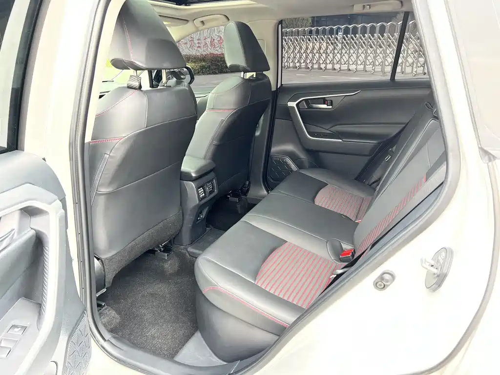 RAV4 Rongfang Dual Engine E+ 2021 2.5L 2WD Elite Pro купить на сайте DeffCars