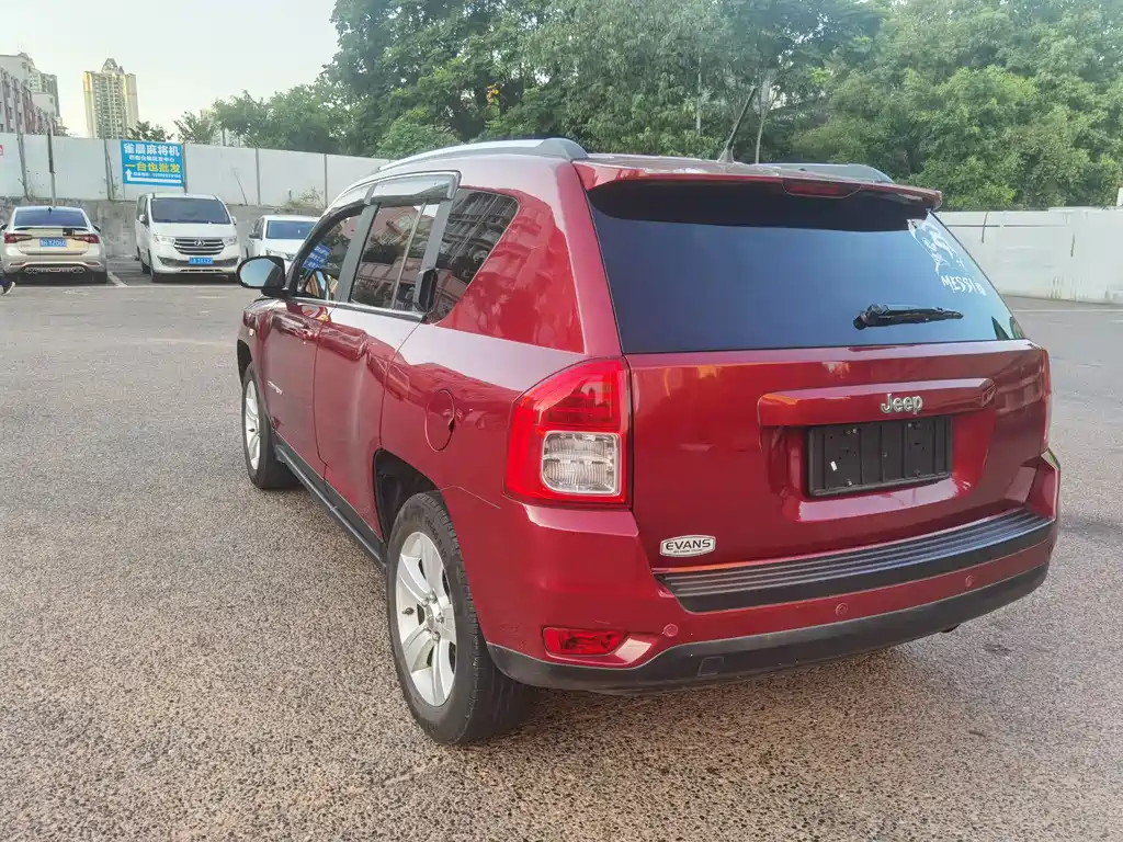 Compass Import 2012 2.4L 4WD Deluxe Edition купить на сайте DeffCars
