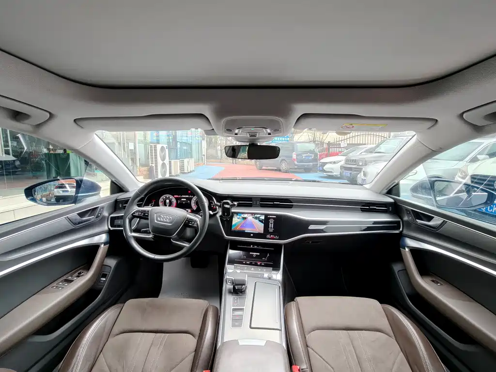 Audi A7L 2024 45TFSI S-line Dream Building Liquid Crystal Package купить на сайте DeffCars