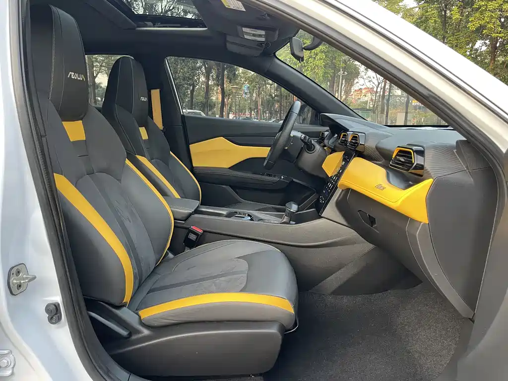 Yixuan 2023 Mach Edition 1.5T Automatic Dream Chaser Knight Edition купить на сайте DeffCars