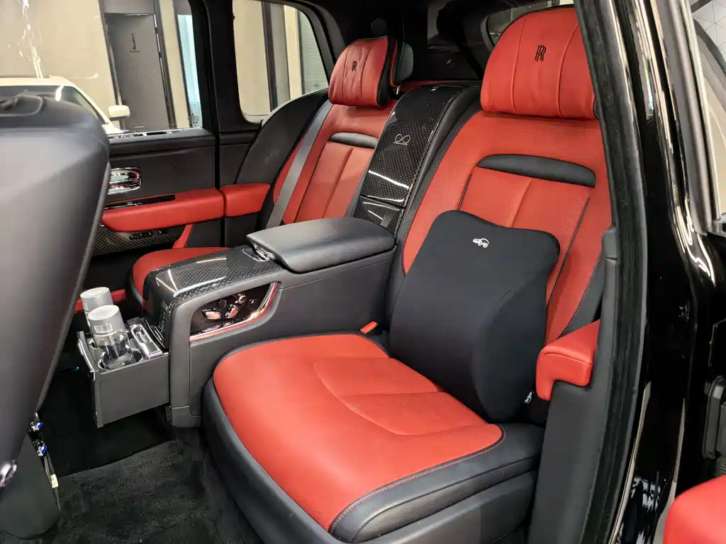 Cullinan 2020 Black Badge купить на сайте DeffCars