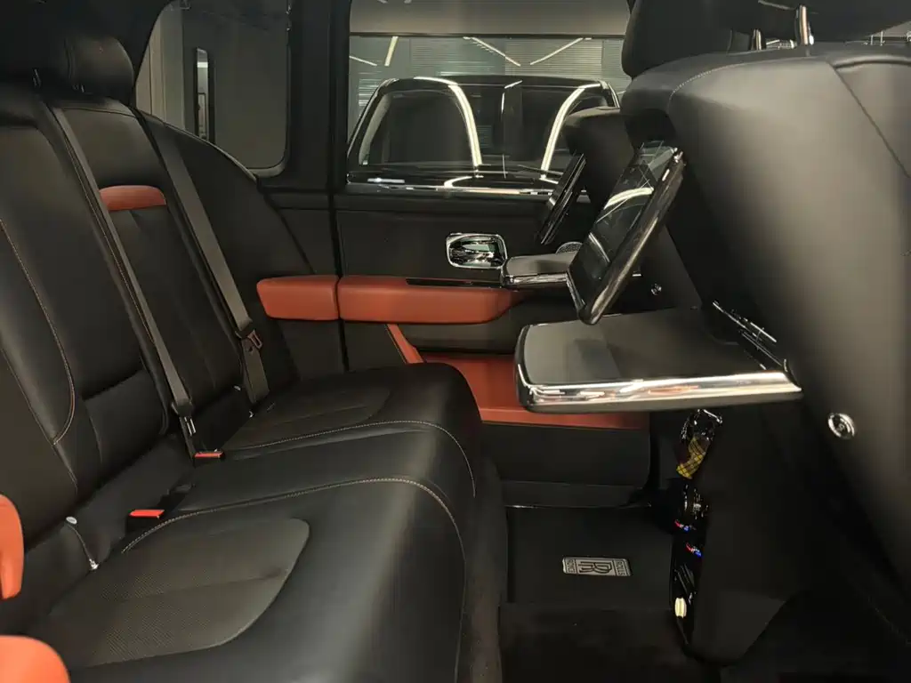 Cullinan 2018 five-seater version купить на сайте DeffCars