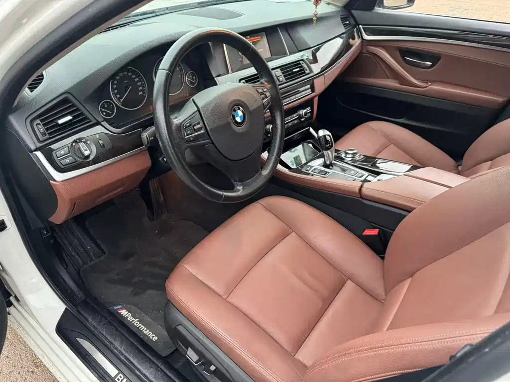BMW 5 Series 2014 525Li Leading Model купить на сайте DeffCars