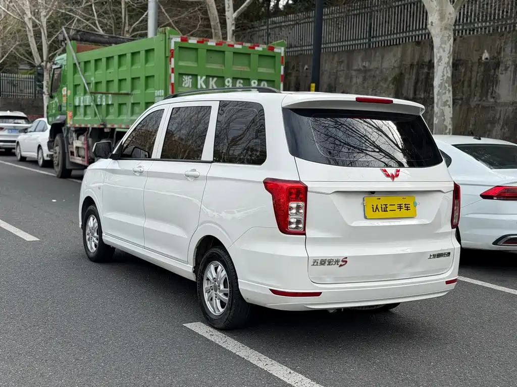 Wuling Hongguang 2019 1.5L S basic model National VI LAR купить на сайте DeffCars