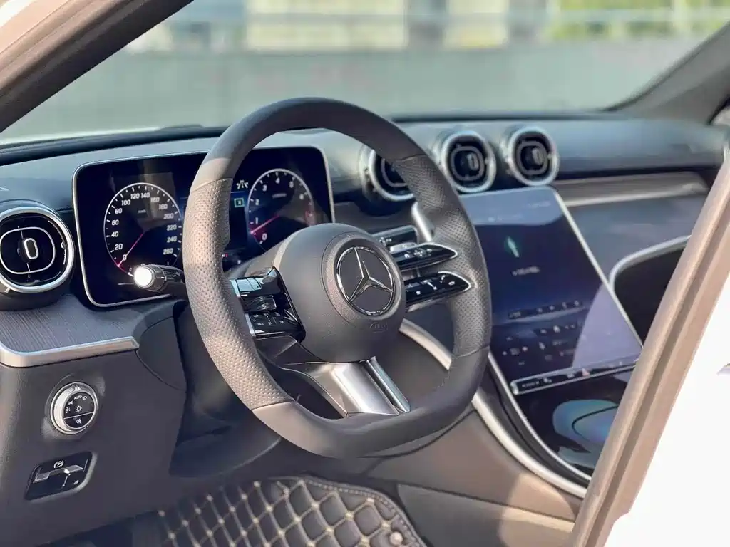 Mercedes-Benz C-Class 2024 facelift C 200 L sports version купить на сайте DeffCars
