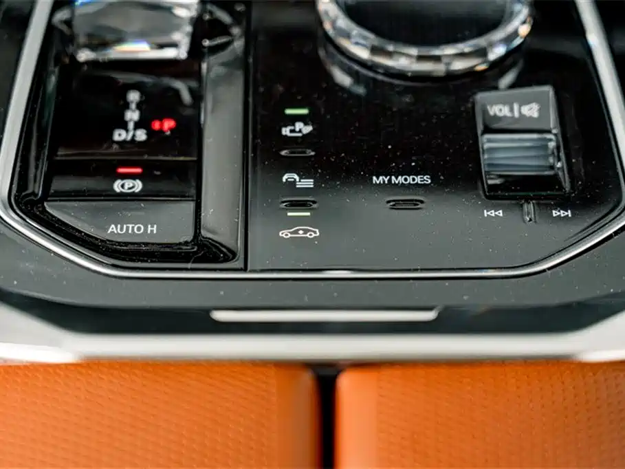 BMW 7 Series 2023 740Li Exclusive M Sports Package купить на сайте DeffCars