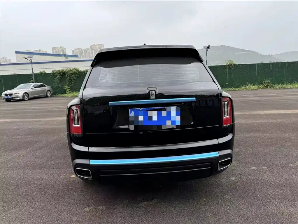 Cullinan 2024 four-seat version купить на сайте DeffCars