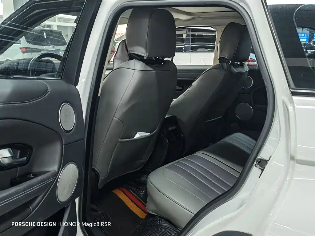 Range Rover Evoque 2016 2.0T SE PLUS Smart Edition купить на сайте DeffCars