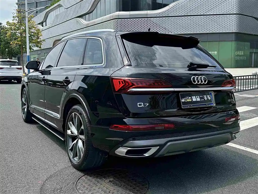 Audi Q7 2022 55 TFSI quattro S line sports купить на сайте DeffCars