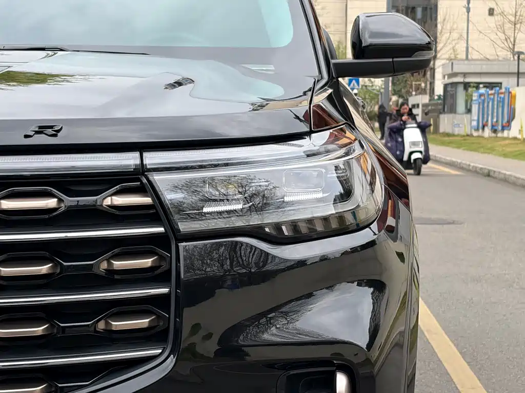 Explorer 2023 EcoBoost 285 four-wheel drive red gold version 6 seats купить на сайте DeffCars