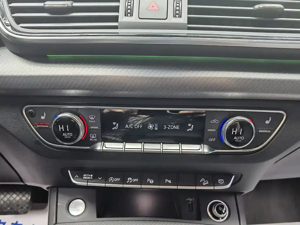 Audi Q5L Sportback 2022 facelift 40 TFSI luxury model купить на сайте DeffCars