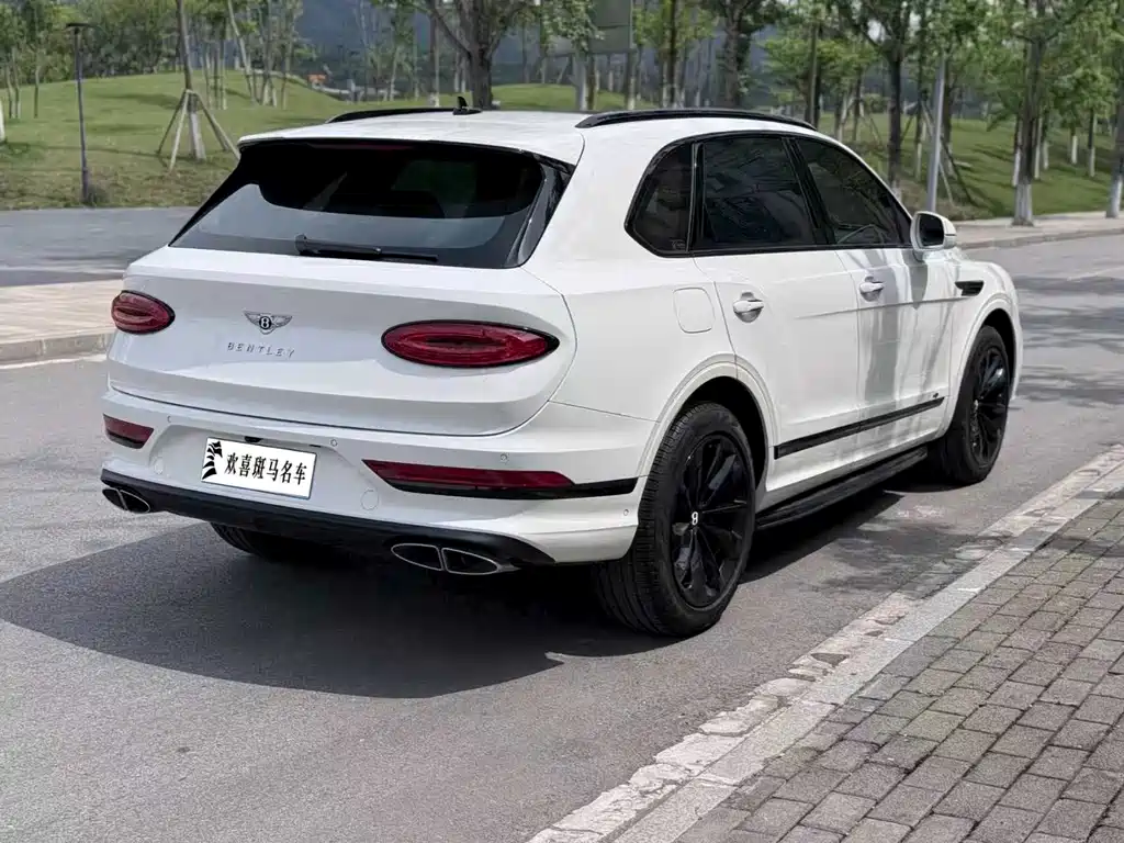 Bentayga 2022 4.0T V8 купить на сайте DeffCars