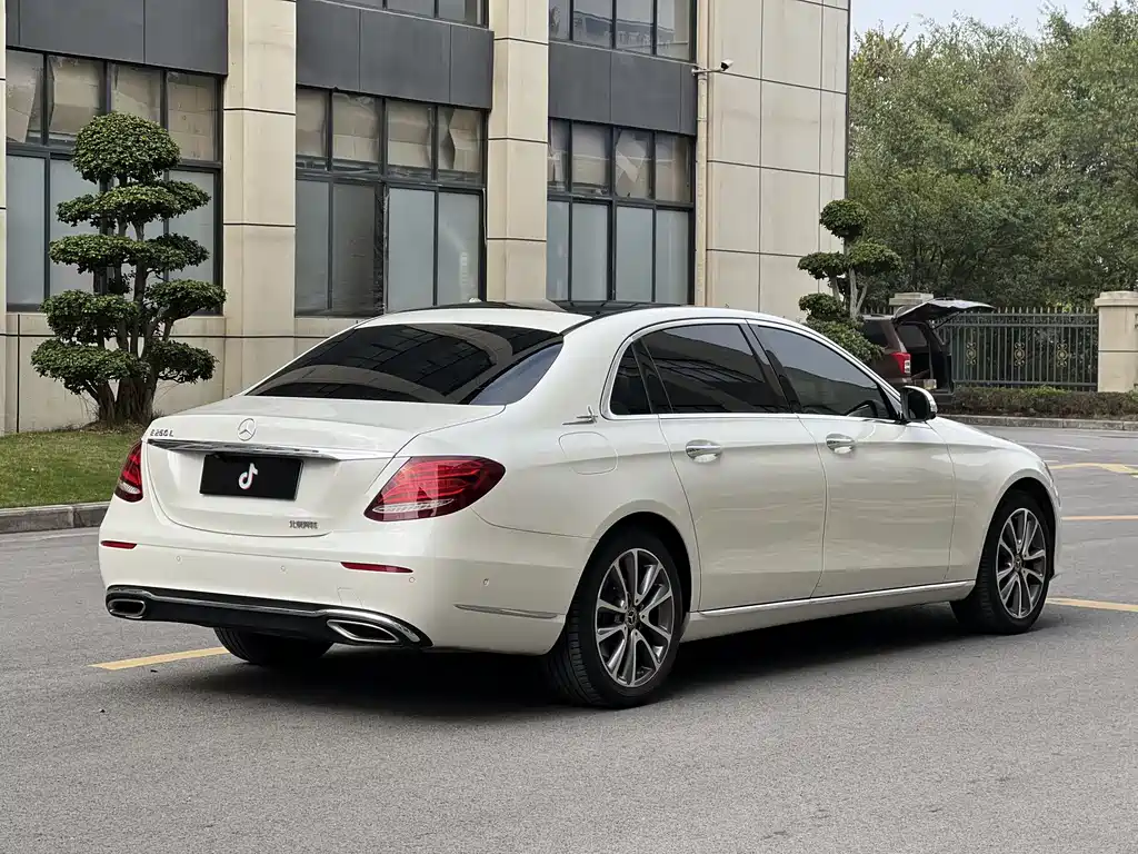 Mercedes-Benz E-Class 2019 E 260 L купить на сайте DeffCars