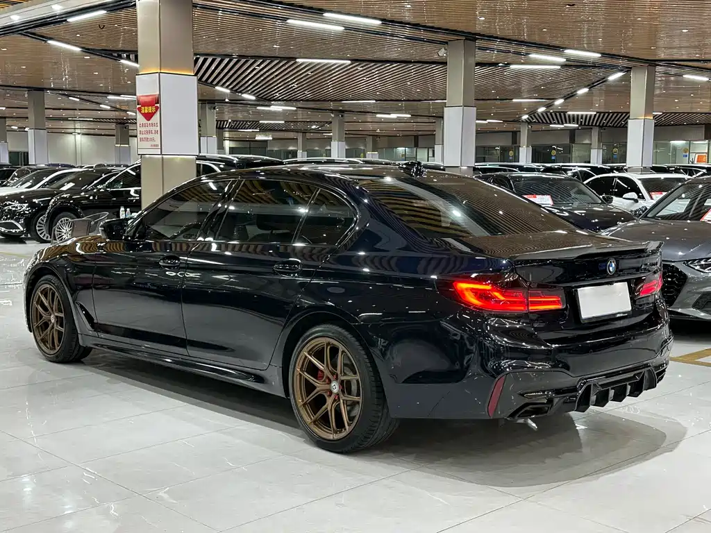 BMW 5 Series 2020 530Li Exclusive M Sports Package купить на сайте DeffCars
