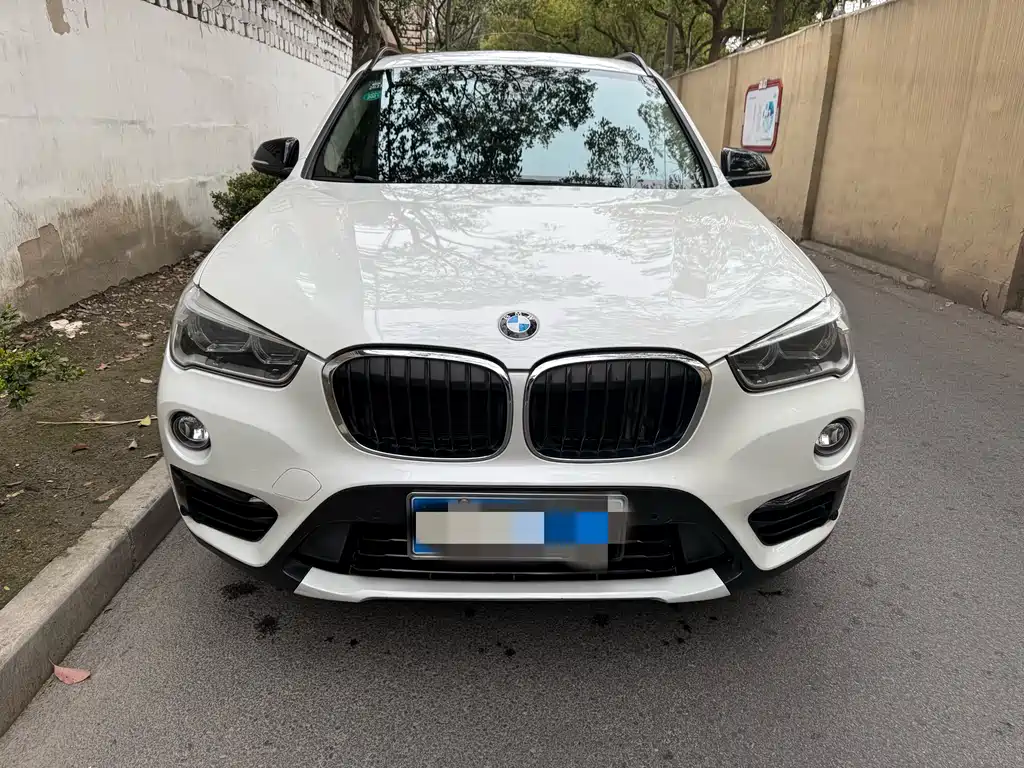 BMW X1 2018 sDrive18Li Exclusive Model купить на сайте DeffCars