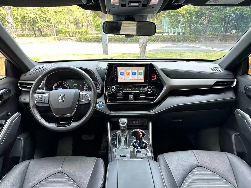Crown Lufang 2021 2.5L HEV four-wheel drive luxury version купить на сайте DeffCars