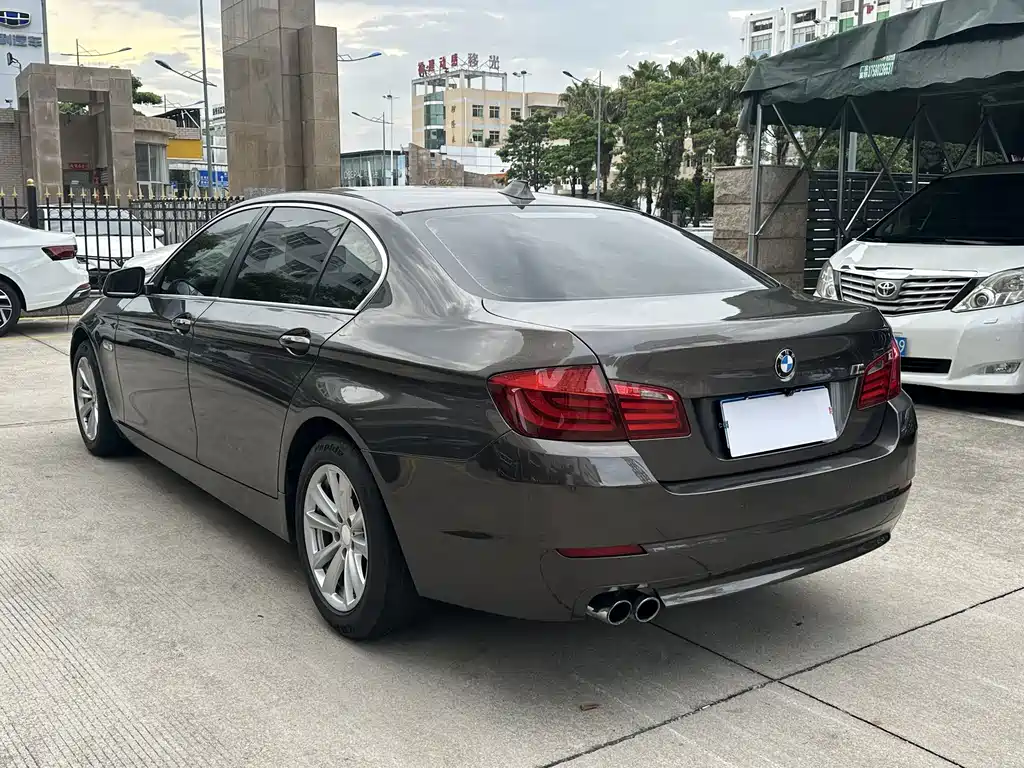 BMW 5 Series 2013 520Li Elegant купить на сайте DeffCars