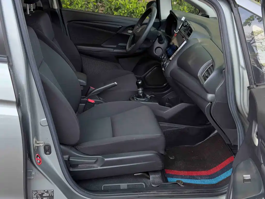 Fit 2016 1.5L LX manual comfort model купить на сайте DeffCars