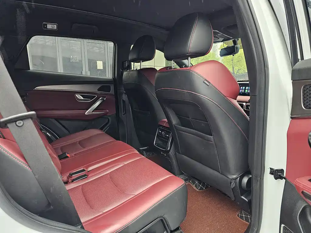 Jietu X70 PLUS 2021 facelift 1.5T DCT Mountain PRO 7 seats купить на сайте DeffCars