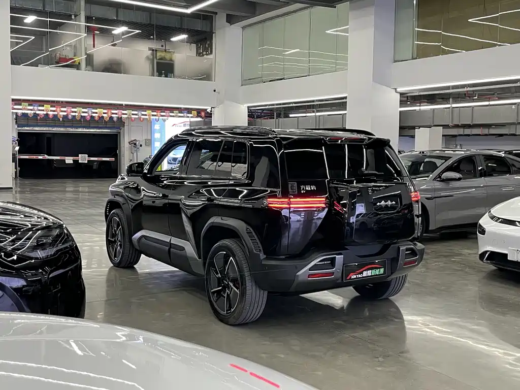 Titanium 3 2025 501KM four-wheel drive Ultra version купить на сайте DeffCars