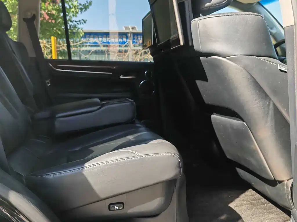 Lexus LX 2017 570 Dynamic Luxury Edition купить на сайте DeffCars