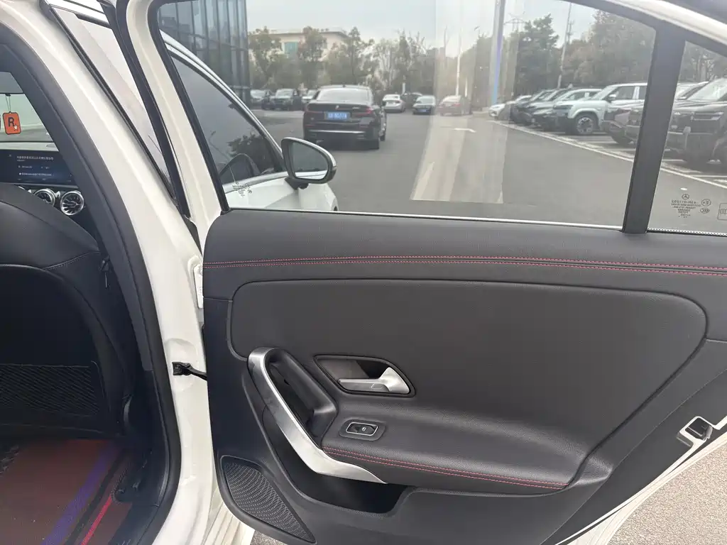 Mercedes-Benz A-Class 2024 A 200 L Dynamic купить на сайте DeffCars