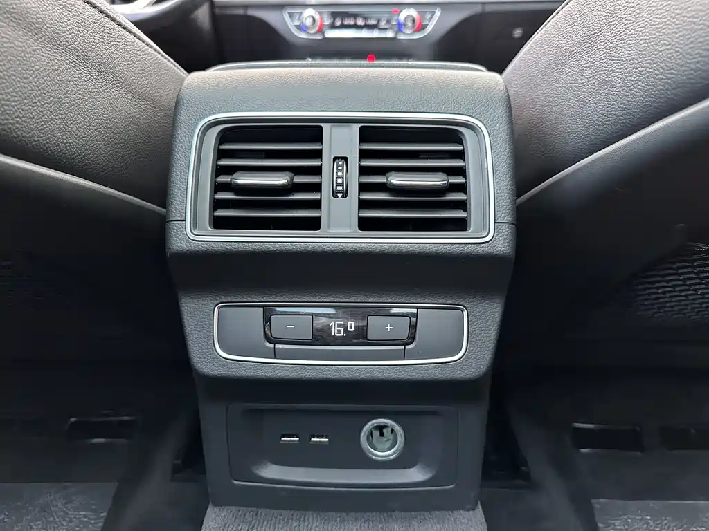 Audi Q5L 2018 40 TFSI enjoys fashionable style, National V купить на сайте DeffCars