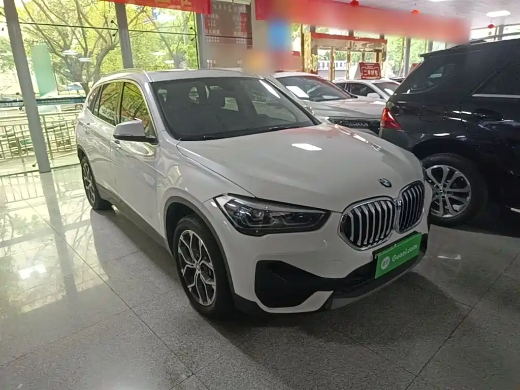 BMW X1 2021 sDrive25Li Leading Model купить на сайте DeffCars