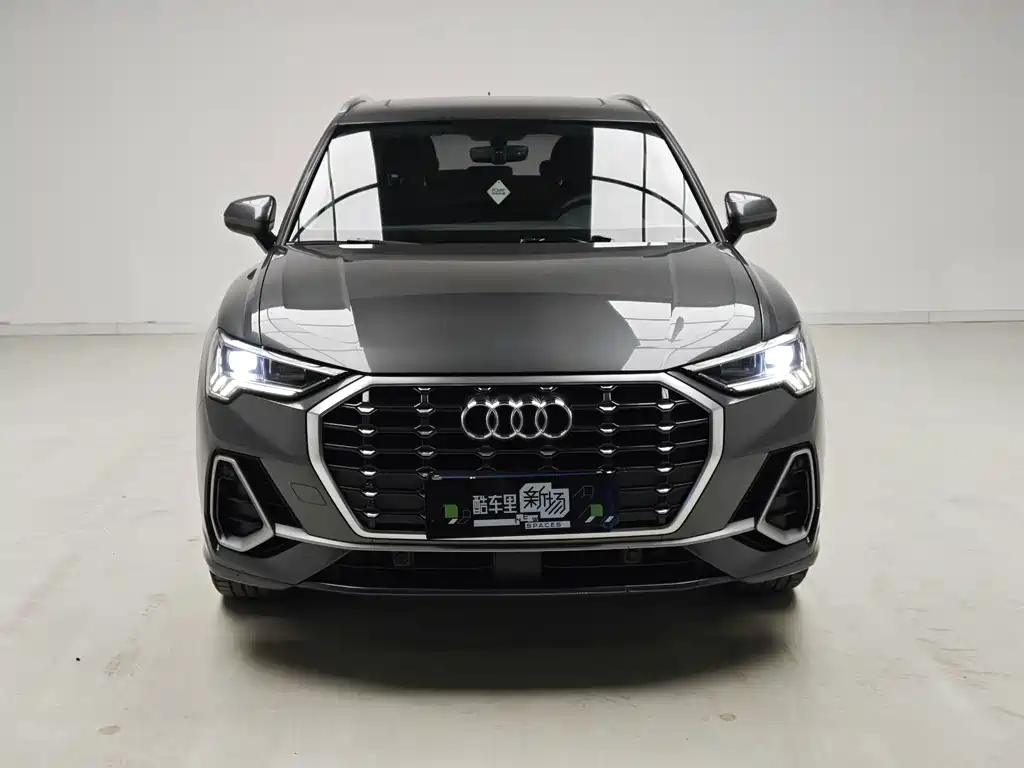 Audi Q3 2019 40 TFSI Fashionable and Dynamic купить на сайте DeffCars