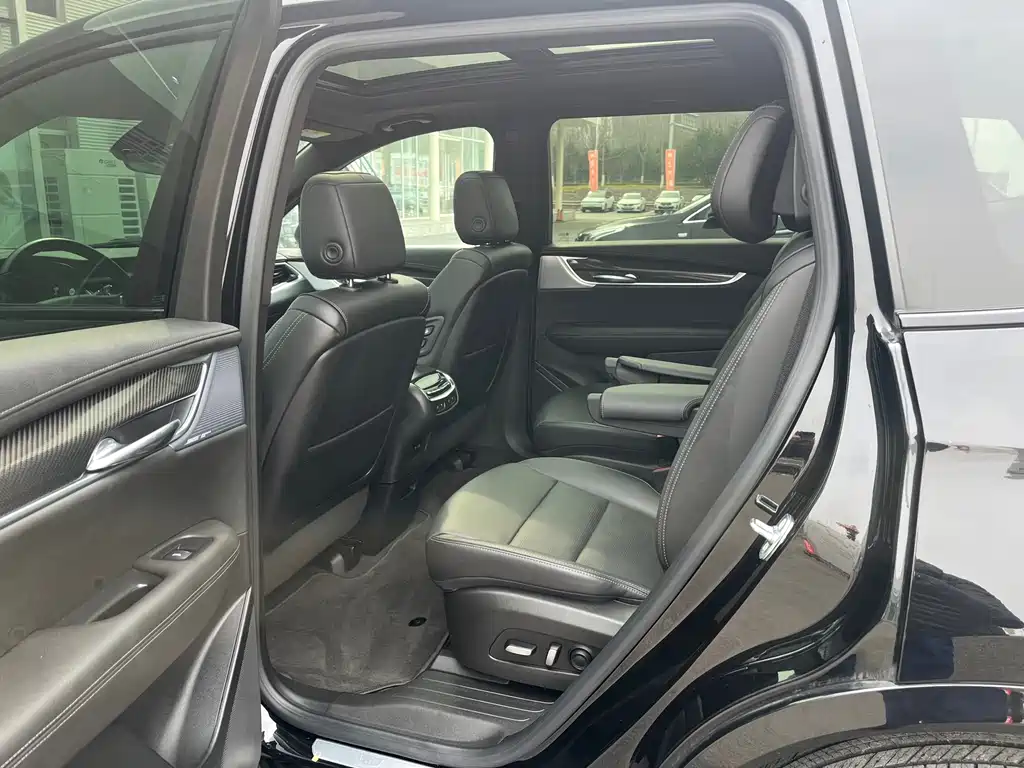Cadillac XT6 2025 2.0T six-seat four-wheel drive premium executive black label version купить на сайте DeffCars