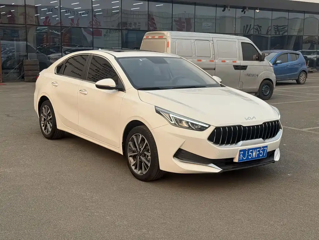 Kia K3 2021 facelift 1.5L CVT fashion version купить на сайте DeffCars