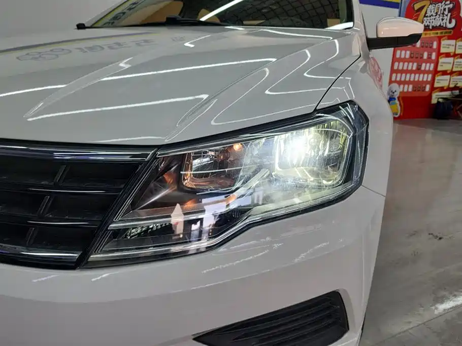 Jetta 2017 1.5L manual fashion model купить на сайте DeffCars