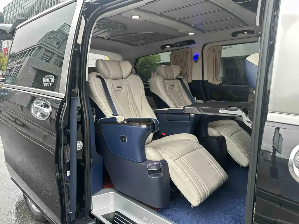 Vito 2023 2.0T Business Edition 7 seats купить на сайте DeffCars