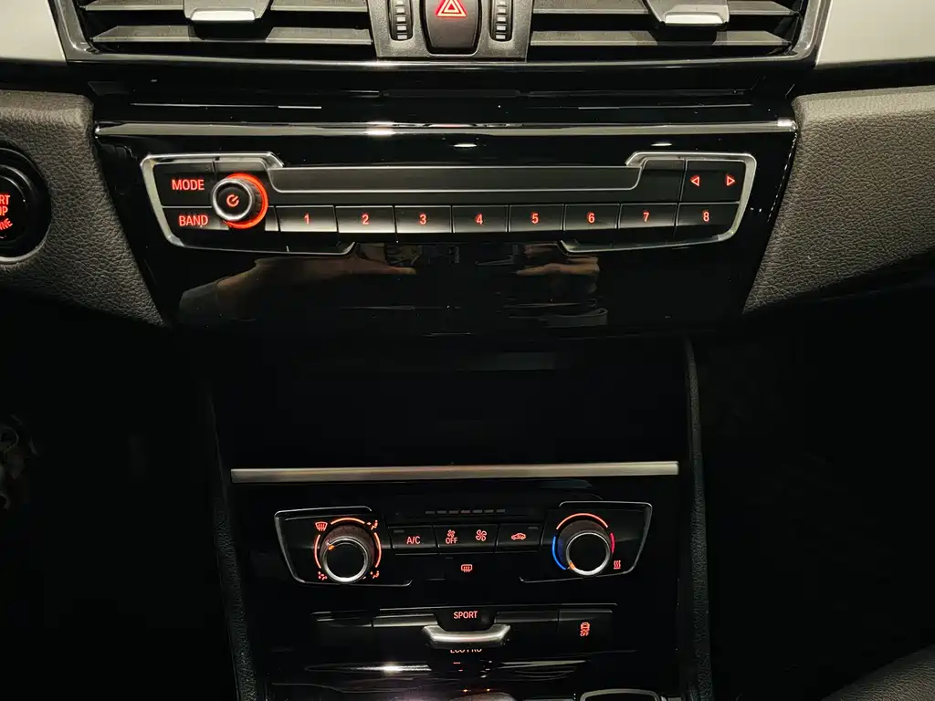 BMW 2 Series Multipurpose Station Wagon 2019 220i Leading Model купить на сайте DeffCars
