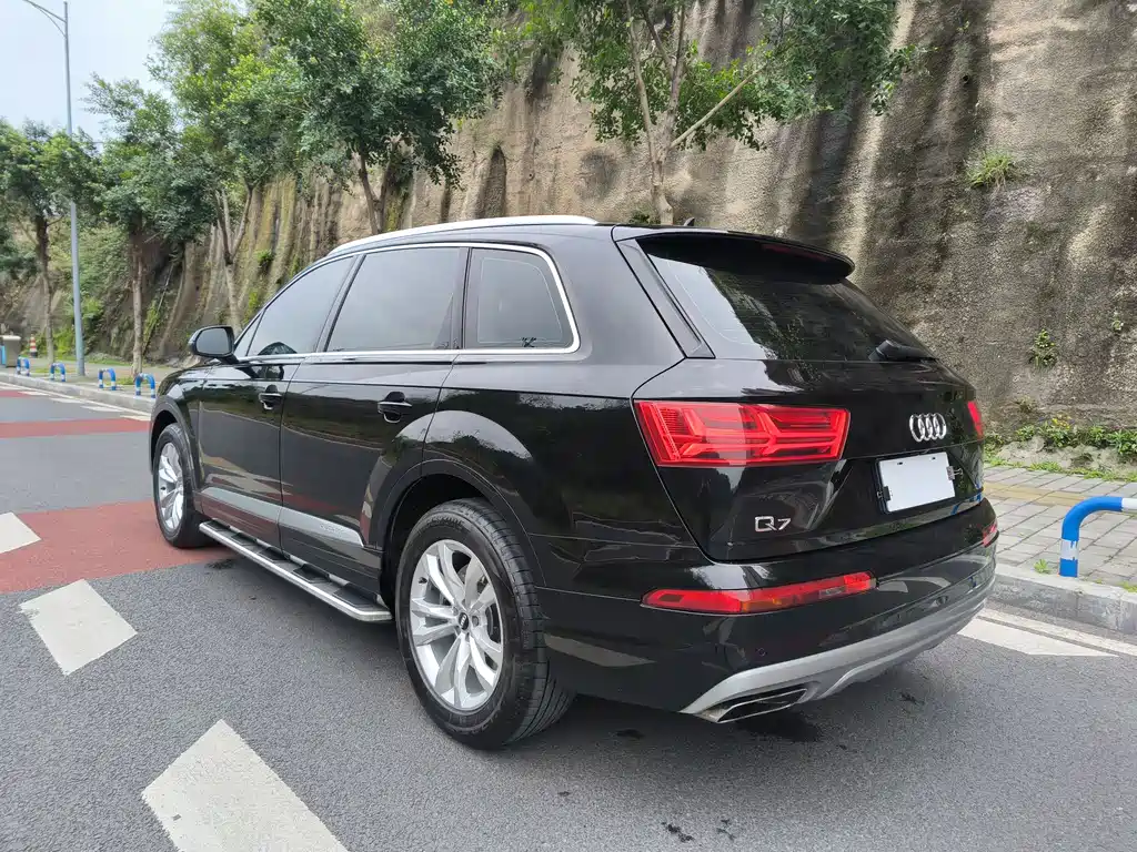 Audi Q7 2019 55 TFSI Technology купить на сайте DeffCars