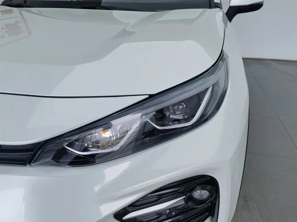 Wilanda 2023 Dual Engine 2.5L E-CVT Two-wheel Drive Luxury PLUS Edition купить на сайте DeffCars