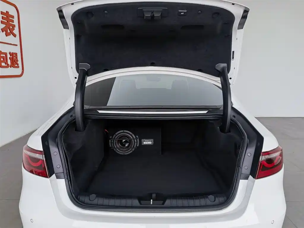 Jaguar XFL 2021 XFL 2.0T P200 2WD Elite Deluxe Edition купить на сайте DeffCars